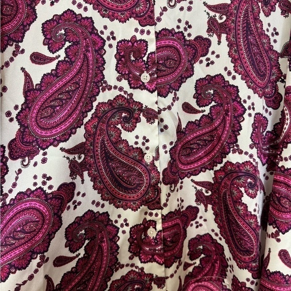 Paisley Short Sleeve Button Up Top - Picture 6 of 7